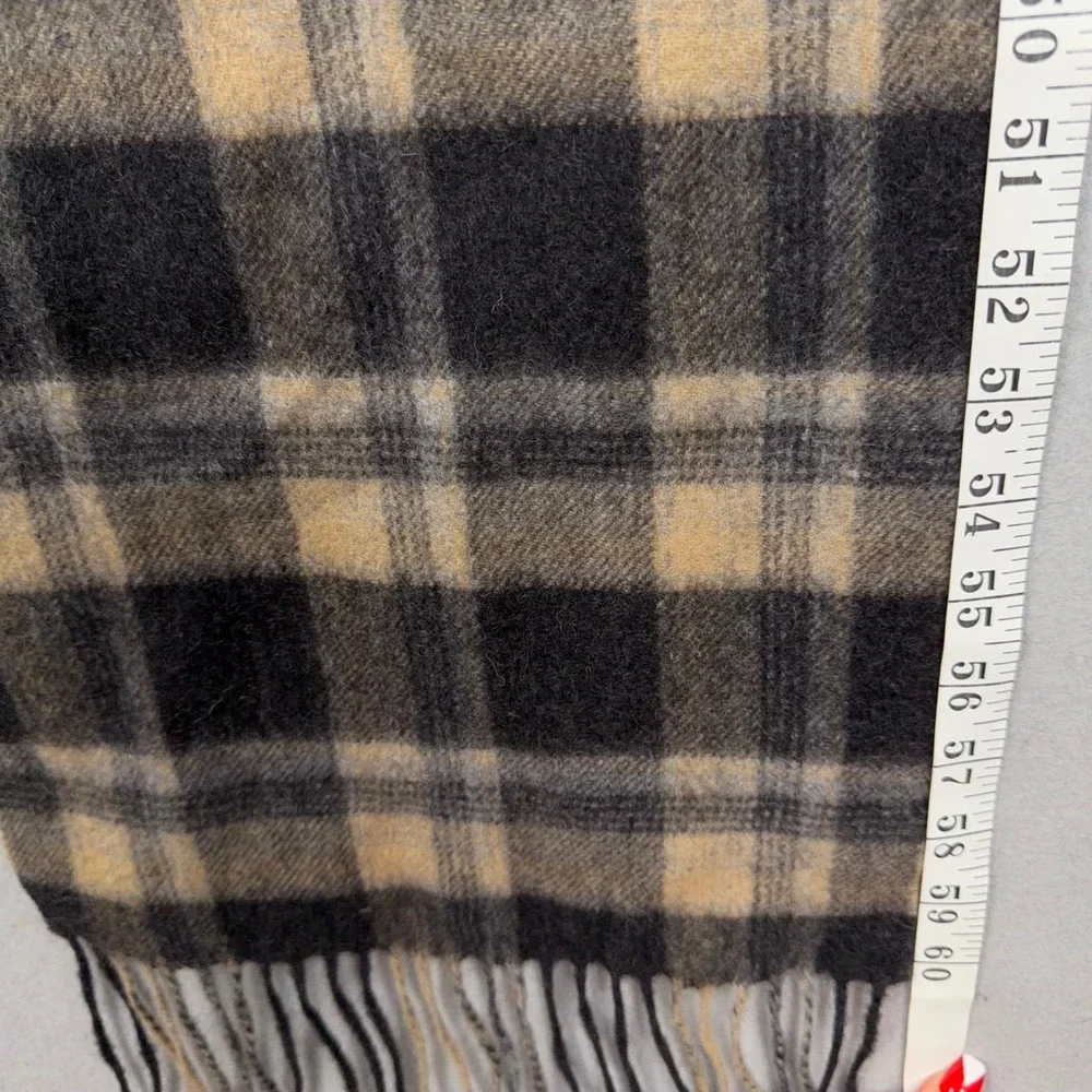 Amicale Scarf One Size Black Plaid 100% Cashmere Fringed Classic Luxury